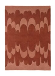 tapis Echo de Lucia Eames en laine avec motifs graphiques ocre et terracotta