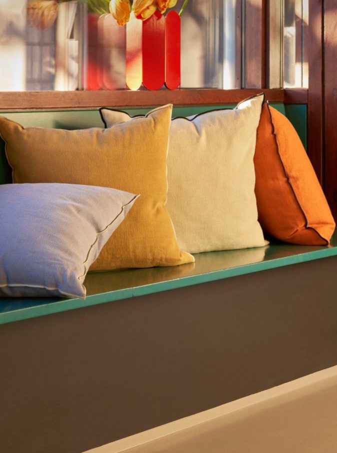 Coussin pillow jaune safran et orange