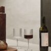 Verre à vin Ripple de ferm LIVING mise en situation