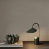 Lampe Arum portable verte et bol Nium vert sauge de ferm LIVING, en ambiance sur une commode