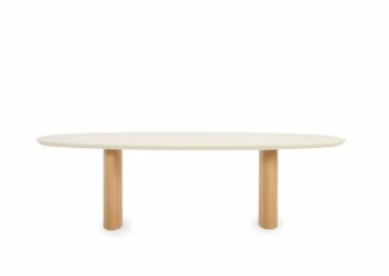 Table ovale Foster en enduit minéral et chêne massif par Vincent Sheppard