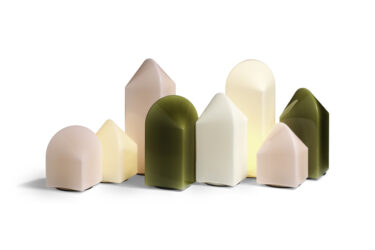 Lampe Parade HAY en verre coloré avec forme géométrique sculpturale