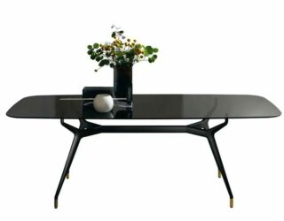 Table Arkos de Sovet avec base en aluminium moulé sous pression, disponible en version X ou Y, plusieurs formes de plateaux et finitions.